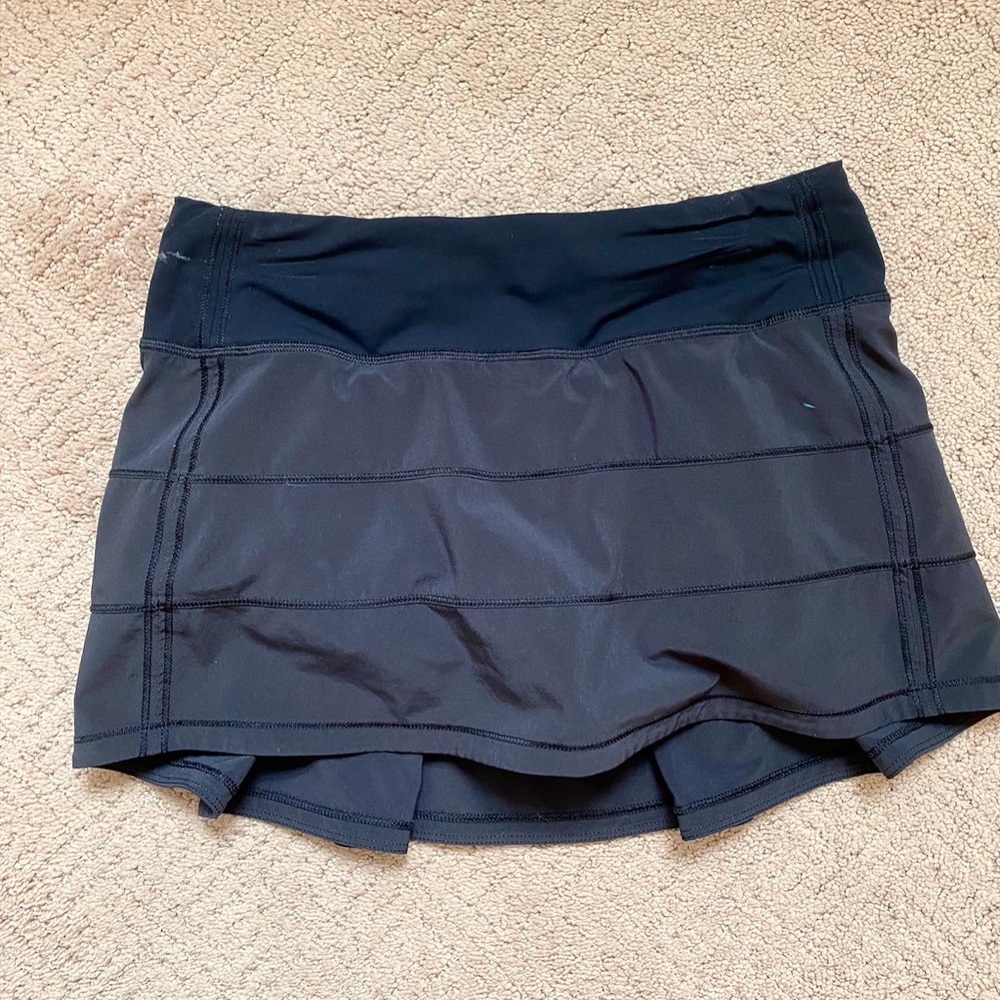 black lululemon pace rival skirt